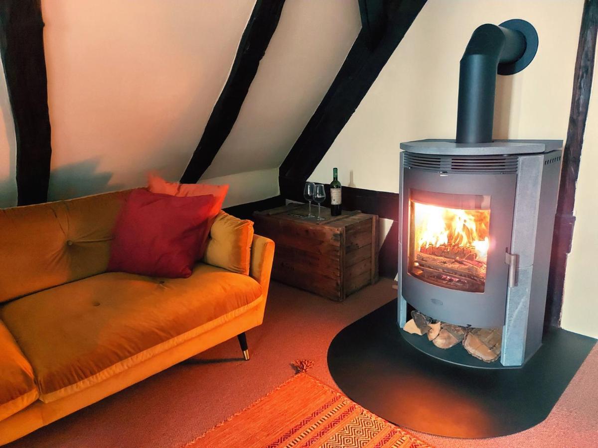 Historische Ferienwohnung Mit Kamin In Lich Esterno foto